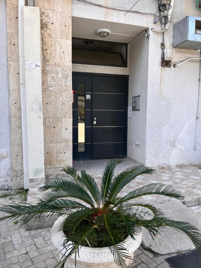 Lungomare Rei'S Apartment Durres Exterior photo